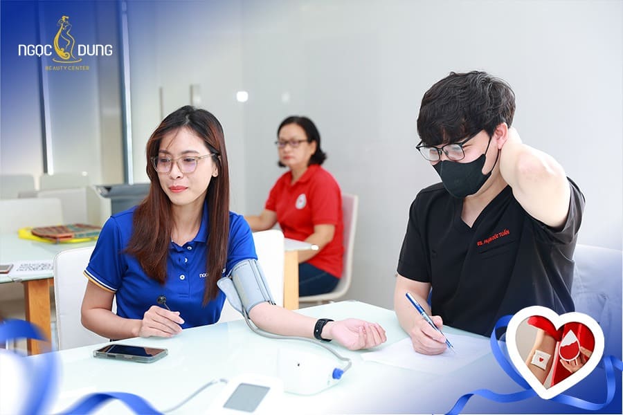 Đội ngũ nhân viên TMV Ngọc Dung rạng rỡ trong Ngày hội Hiến máu nhân đạo
